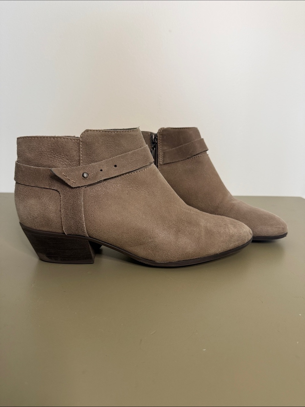 Clarks Soft Cushion Tan Booties